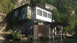 Das 1,5-Zimmer Ferienhaus in Pugerna TI kostet weniger als 1 Million Franken.