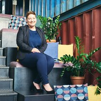 Start-up-Coach: 2016 hat Letzing den Start-up-Accelerator Kickstart Innovation mitgegründet. Zuvor arbeitete sie im Silicon Valley und für Programme des Weissen Hauses in Washington.