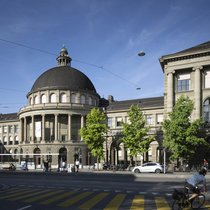 Ist die ETH Zürich bald die beste Universität der Welt? Wandern von den US-Universitäten die besten Studierenden und Professoren ab, könnten die  Zürcher profitieren.