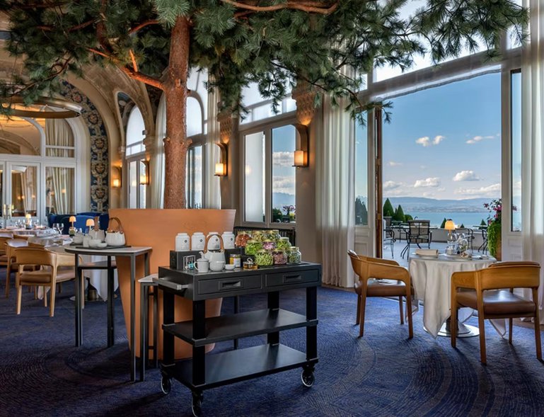 Zum Hotel gehört auch ein Restaurant mit Michelin-Stern, «Les Fresques», ...