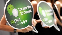WeChat: Mit der chinesischen App lässt sich neben Nachrichten auch Geld verschicken.  Picasa