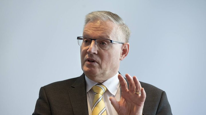 Thomas Kuechler, Vorsitzender der Geschaeftsleitung SOB, spricht waehrend einer Medienkonferenz ueber den Bahnausbauschritt 2035, am 27. Februar 2019 in Bern. (KEYSTONE/Peter Klaunzer)