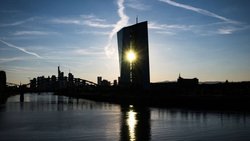 EZB: Ein rascher Kurswechsel wird gefordert. Keystone