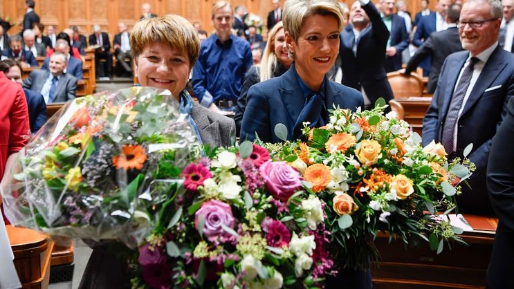 Die Schweiz hat zwei neue Bundesrätinnen: Viola Amherd (l.) und Karin Keller-Sutter.