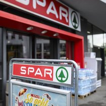 Spar-Filiale: Die Läden sind im Sandwich zwischen Grossverteilern und Discountern. Der neue Präsident und Mehrheitseigner Peter Weber will das Profil schärfen.