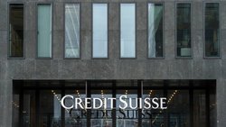 CS: Um Geld zu sparen erwägt sie die Kooperation mit einer anderen Bank. Keystone