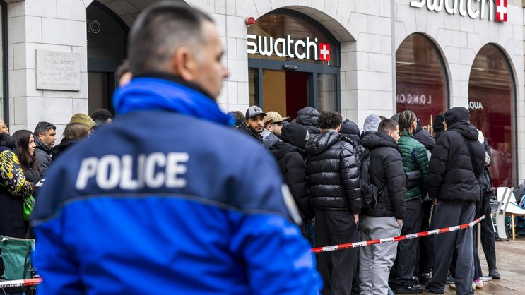 Die Lancierung der neuen Swatch-Uhr sorgte am Samstag für lange Warteschlangen vor den Läden.