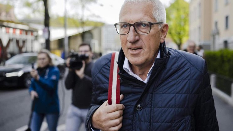 Ex-Raiffeisen-Chef Pierin Vincenz soll sich im Sommer erneut vor Gericht verantworten.