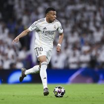Kilian Mbappé ist seit 2018 Botschafter von Hublot. Der Uhrenfan hat nun erstmals bei der Ausgestaltung eines Zeitmessers mitgewirkt. «Seine» Big Bang Unico Reloaded Kilian Mbappé ist auf 200 Stück limitiert.