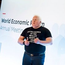 Chris Boos, Stargast beim ABB-Empfang am WEF: «Maschinen können einen Rembrandt malen, aber keinen Kubismus erfinden».