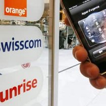 Platzhirsch Swisscom wird bei bei Festnetz, Datendiensten und Mobiltelefonie von kleinen Anbietern bedrängt. (Bild: Keystone)