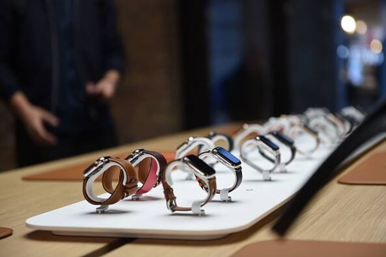 General view of the Apple Watch during the Apple Covent Garden re-opening and iPhone XR launch at Apple store, Covent Garden on October 26, 2018 in London, England.  (Photo by Stuart C. Wilson/Getty Images)