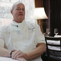 Peter Schärer, Küchenchef in der Zürcher Kronenhalle, tritt ab.