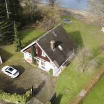 In Steckborn TG am Untersee wird ein Ferienhaus verkauft.