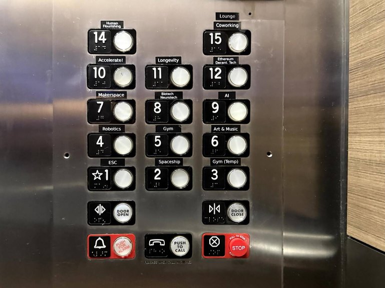 Robotik, KI, Longevity: Im Frontier Tower ist jedes einzelne Stockwerk einer anderen Zukunft gewidmet.