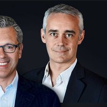Übergabe: Massimo Lusardi (r.) tritt bei Bain an die Stelle von Thomas Lustgarten.