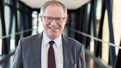 Jörg Blunschi, Chef der Migros Zürich, tritt Mitte 2024 ab.