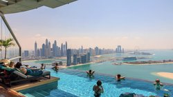Dubai hat sich von einem beschaulichen Wüstenstädtchen zu einer der grössten Metropolen der Welt entwickelt.