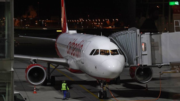 Air Berlin: Einzelne Maschinen in dieser Bemalung sind noch unterwegs, doch andere Airlines füllen inzwischen die Lücken.