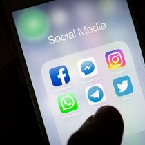 Social-Media-Apps: Viele der Dienste greifen auf persönliche Daten unbeteiligter Dritter zu.