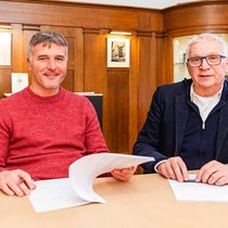 Neuer Teilhaber und Verwaltungsrat bei Dubois et fils: Alex Frei (links) mit Compagnon Thomas Steinemann.