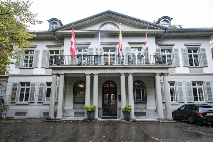 Foto: Philippe Rossier, 21.10.2026, Zuerich, Ausverkauf im Restaurant Belvoirpark: Das komplette Mobiliar kommt unter den Hammer. Wir machen eine Vorbesichtigung mit dem Liquidator Thomas Karger. Story Mischa Stünzi