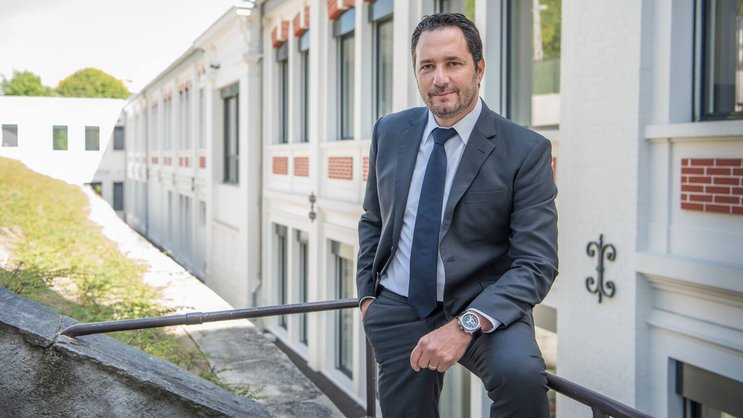 Julien Tornare (48) ist seit Mitte 2017 CEO der Luxusuhrenmarke Zenith, die zu LVMH gehört. Davor war er 17 Jahre lang beim Richemont-Brand Vacheron Constantin unter Vertrag.