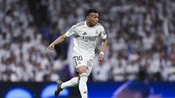 Kilian Mbappé ist seit 2018 Botschafter von Hublot. Der Uhrenfan hat nun erstmals bei der Ausgestaltung eines Zeitmessers mitgewirkt. «Seine» Big Bang Unico Reloaded Kilian Mbappé ist auf 200 Stück limitiert.