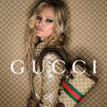 Kate Moss in der neuen Kampagne des Modehauses.