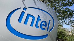 Firmenemblem von Intel am Hauptsitz im kalifornischen Santa Clara, USA.