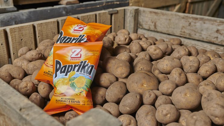 Zweifel verarbeitet in der Hochsaison täglich bis zu 150 Tonnen Kartoffeln zu Chips.