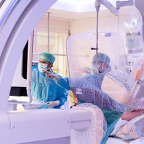 Herzkatheterlabor im USZ-Operationssaal: Das Unispital liegt in der Kardiologie auf dem ersten Platz.