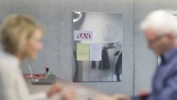 Ausgesteuerte Arbeitslose über 60 sollen künftig Anrecht auf Überbrückungsleistungen haben – aber weniger lange als vom Bundesrat geplant.