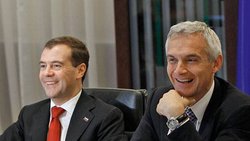 Gemeinsame Inter essen: Dmitri Medwedew und CS-Präsident Urs Rohner.