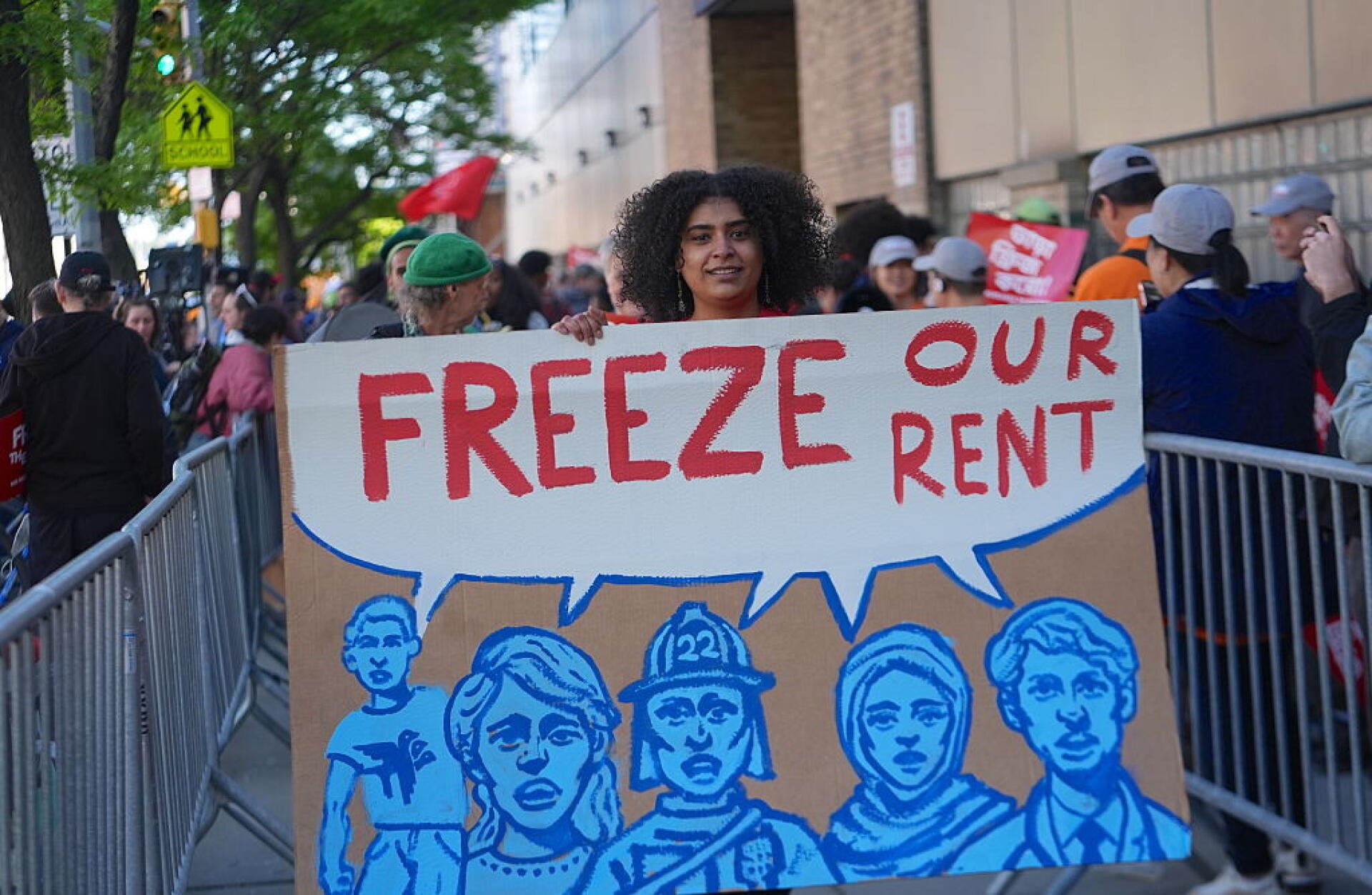 New Yorkers demonstrate for a rent freeze