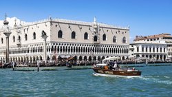 Venedig ist einer der beliebtsten Touristen-Hotspots in Italien.