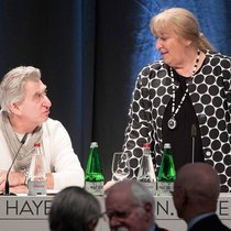 «We are family»: Nick Hayek und seine Schwester Nayla geben bei Swatch den Ton an.Keystone