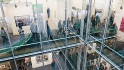Die Art Basel: Ein Ort voller Farben, Formen und Innovation.