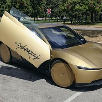 Tesla hat in diesem Monat in Austin, Texas, damit begonnen, kostenpflichtige Fahrten mit dem Cybercab anzubieten. 