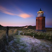 So still und romantisch kann Sylt sein: am alten Leuchtturm in Kampen oder im Sterne-Restaurant KAI3 mit Blick auf das Meer.