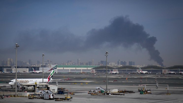 Wegen des Iran-Konflikts stehen die Golf-Flughäfen Dubai, Abu Dhabi und Doha still.