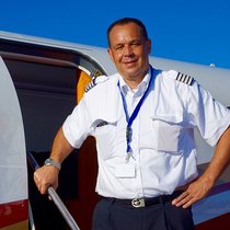 Rainer-Marc Frey: Der Milliardär und sein Privatflugzeug.