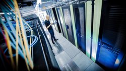 Master & Server: Gerade im KI-Zeitalter werden Cloud-Dienste immer wichtiger.