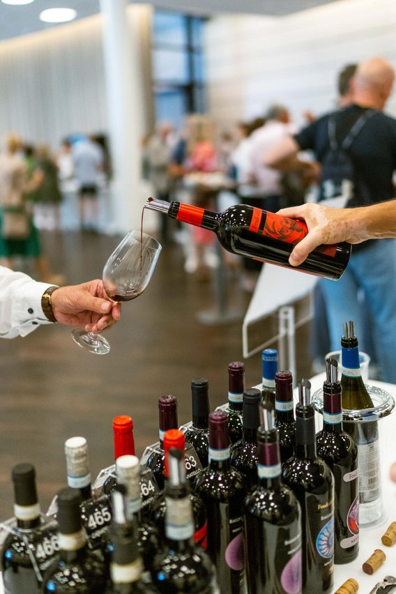 Ein Vielzahl an erlesenen Weinen