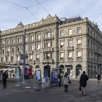 Gute Stimmung am Paradeplatz: Die UBS schreibt 2025 einen Gewinn von 7,8 Milliarden Dollar.