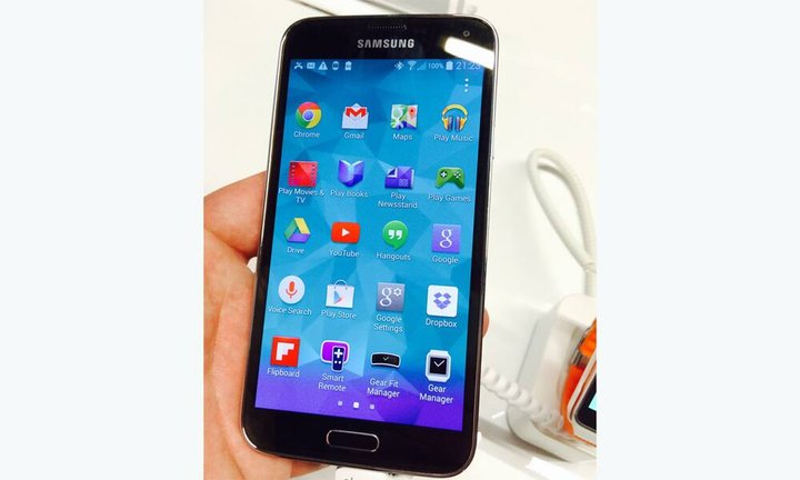 samsung-galaxy-s5-komplett.jpg