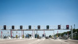 Mautstation in Frankreich: Infrastruktur-Aktien bieten zum Teil zum vor Inflation.