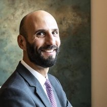 Samy Chaar (48) ist Chefökonom der Lombard Odier Group sowie Chief Investment Officer Schweiz und Partner. Chaar hat eine Stimme im Investment­komitee.