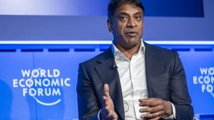 Novartis-CEO Vas Narasimhan hat 2024 über 19 Millionen Franken verdient.