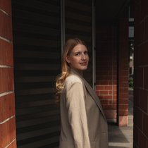 «Haben wir das schon mal gemacht? Und wie können wir es besser machen?» Das treibt DeepJudge-Mitgründerin Paulina Grnarova an.